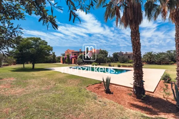 Villa type riad sur domaine golfique