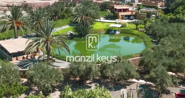 propriété type KASBAH sur terrain 1.2 hectares